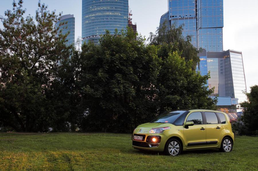  Citroen C3 Picasso 2009 года  (фото 88 из 242)